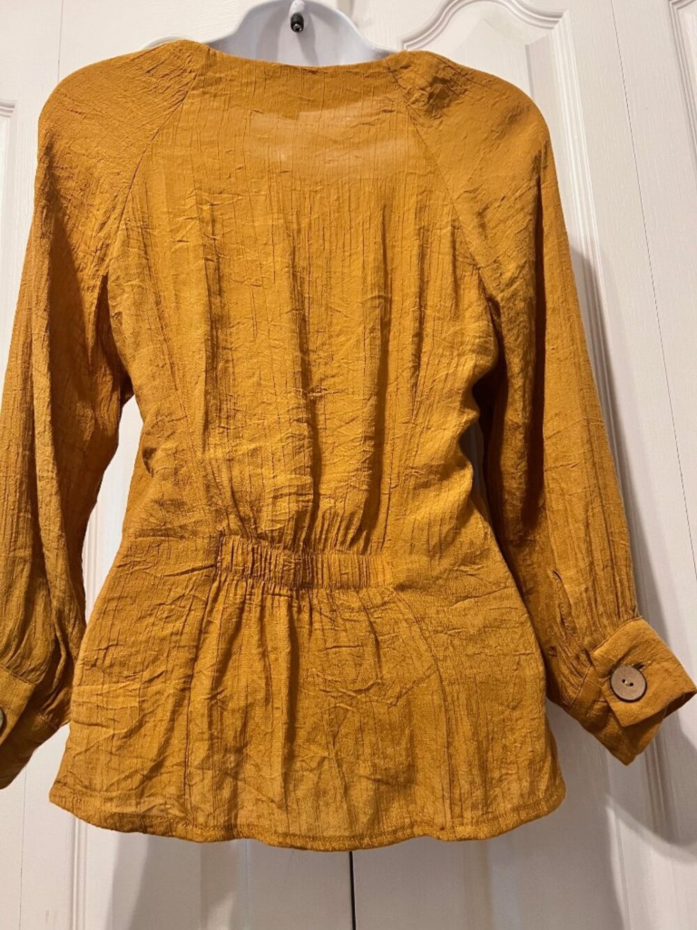 OLM-Women's Gold Long Sleeve Button Up Blouse-Small-Lightweight-Stretch- - Picture 11 of 14